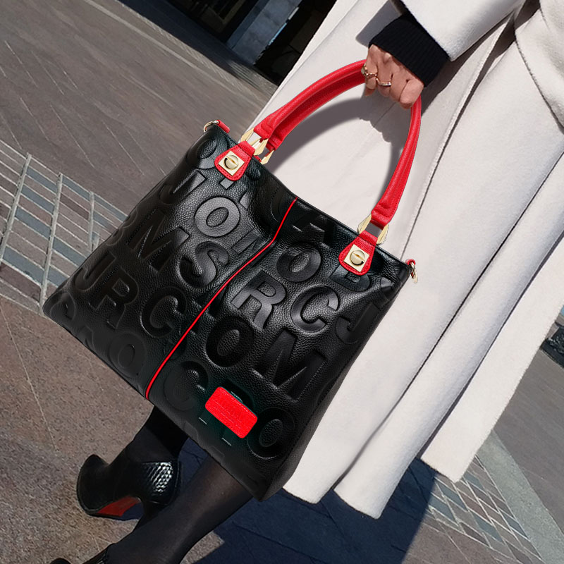 Leatherwork Letters - Tas Tote Kulit Sapi Asli Bermotif